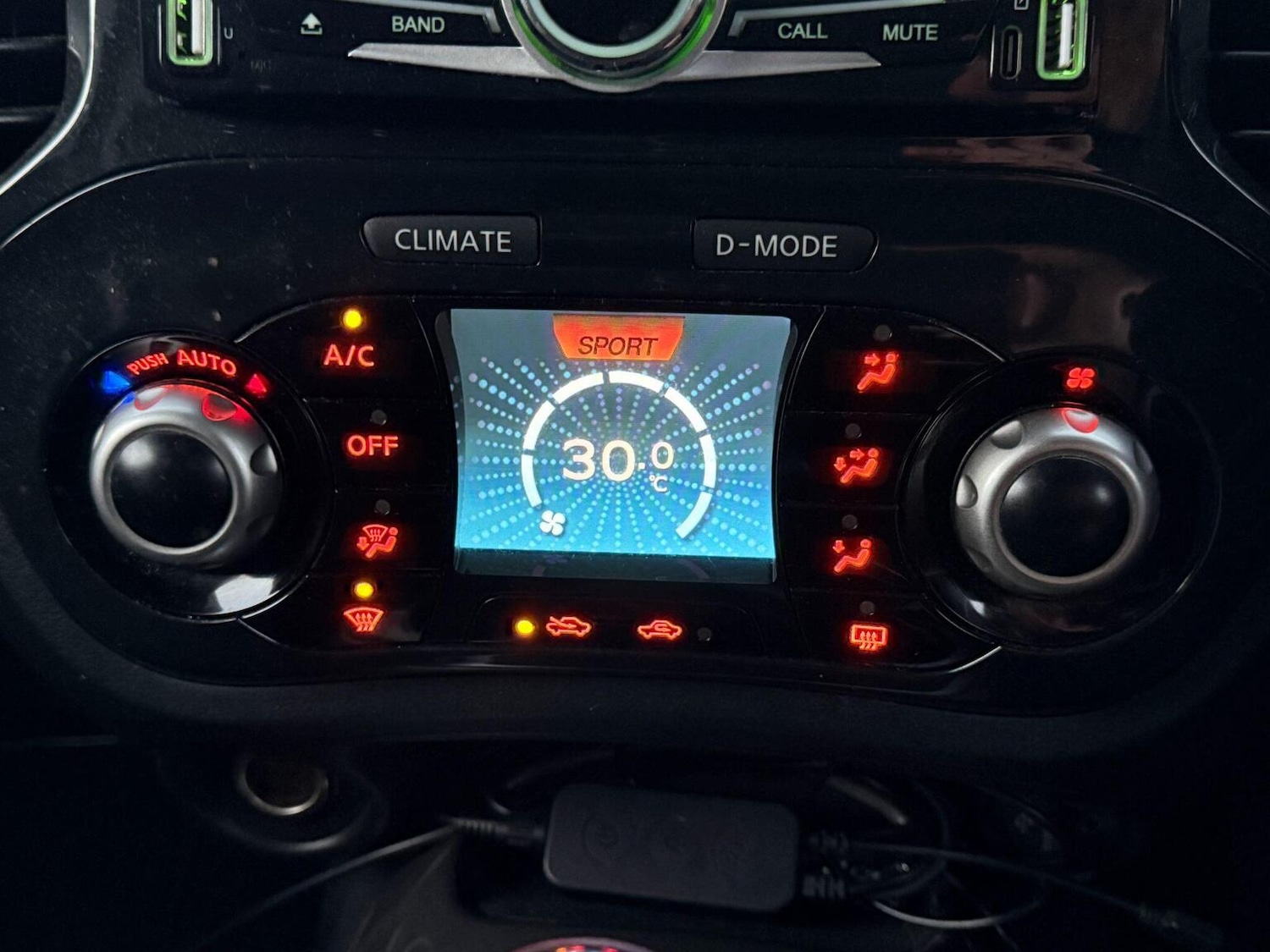 Used Nissan Juke 2012 for sale - 77089795: Photo 27