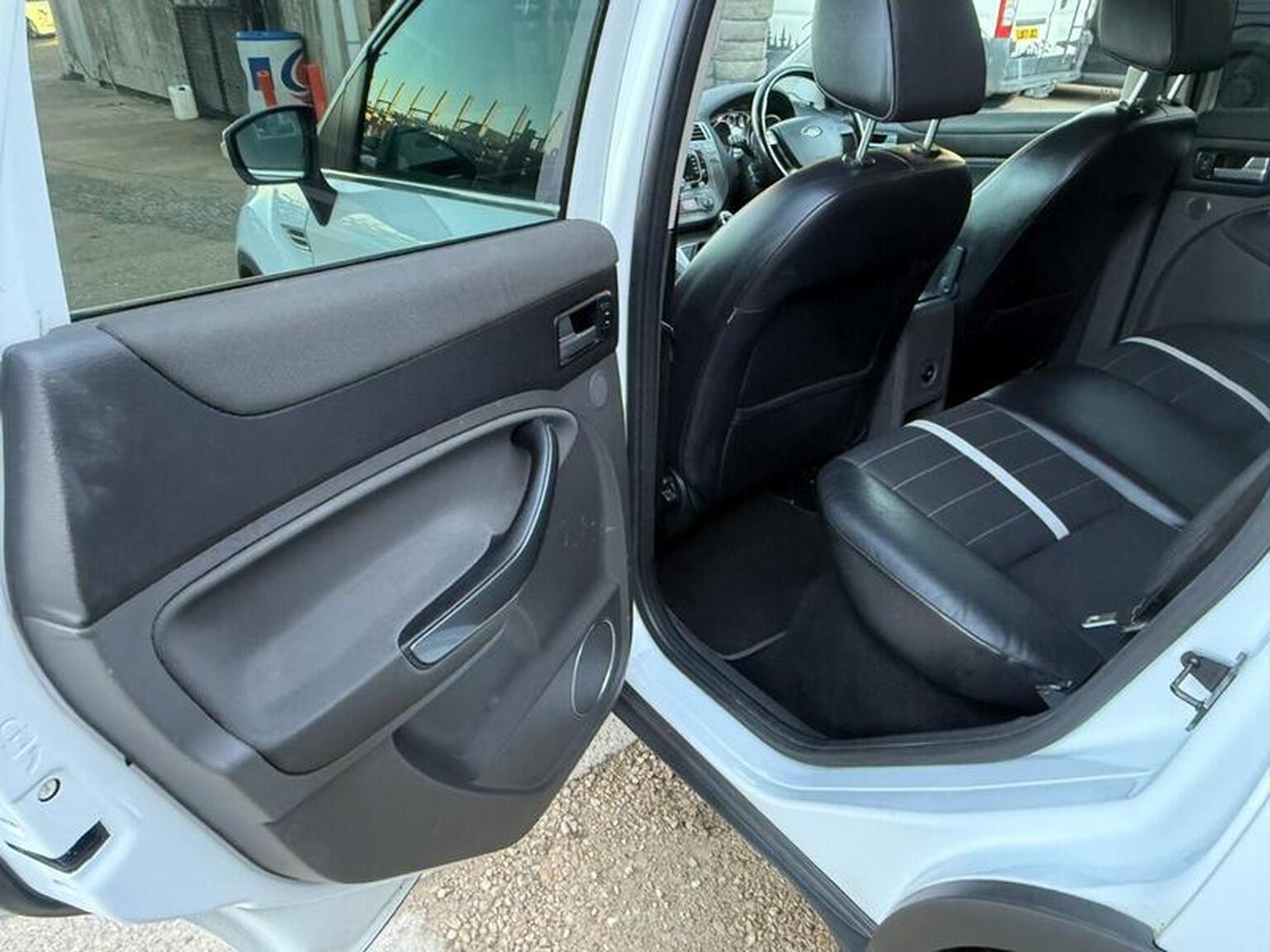 Used Ford Kuga 2012 for sale - 76618652: Photo 28