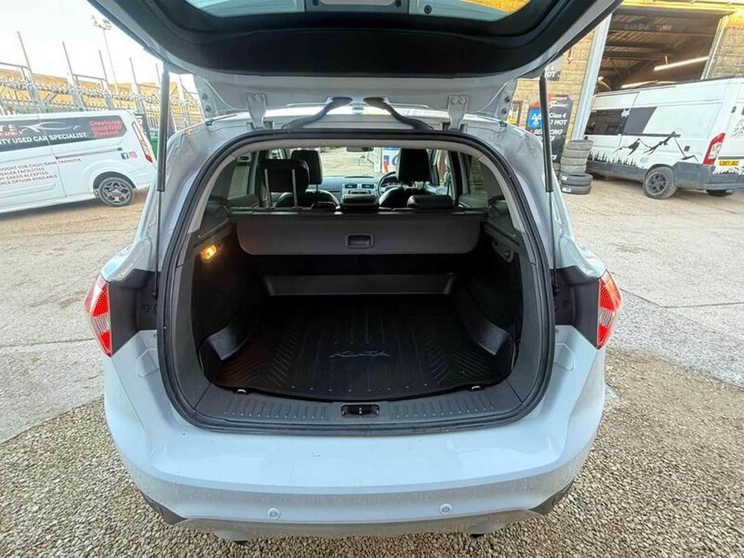 Used Ford Kuga 2012 for sale - 76618652: Photo 31