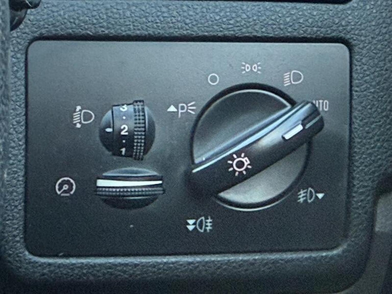 Used Ford Kuga 2012 for sale - 76618652: Photo 41