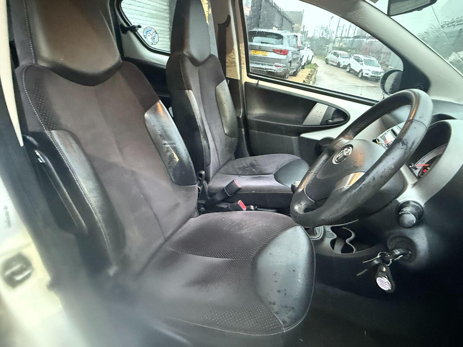 Used Toyota AYGO 2012 for sale - 76471228: Photo 11