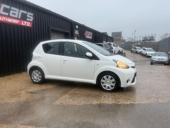 2012 - 1.0 VVT-i Ice 5dr