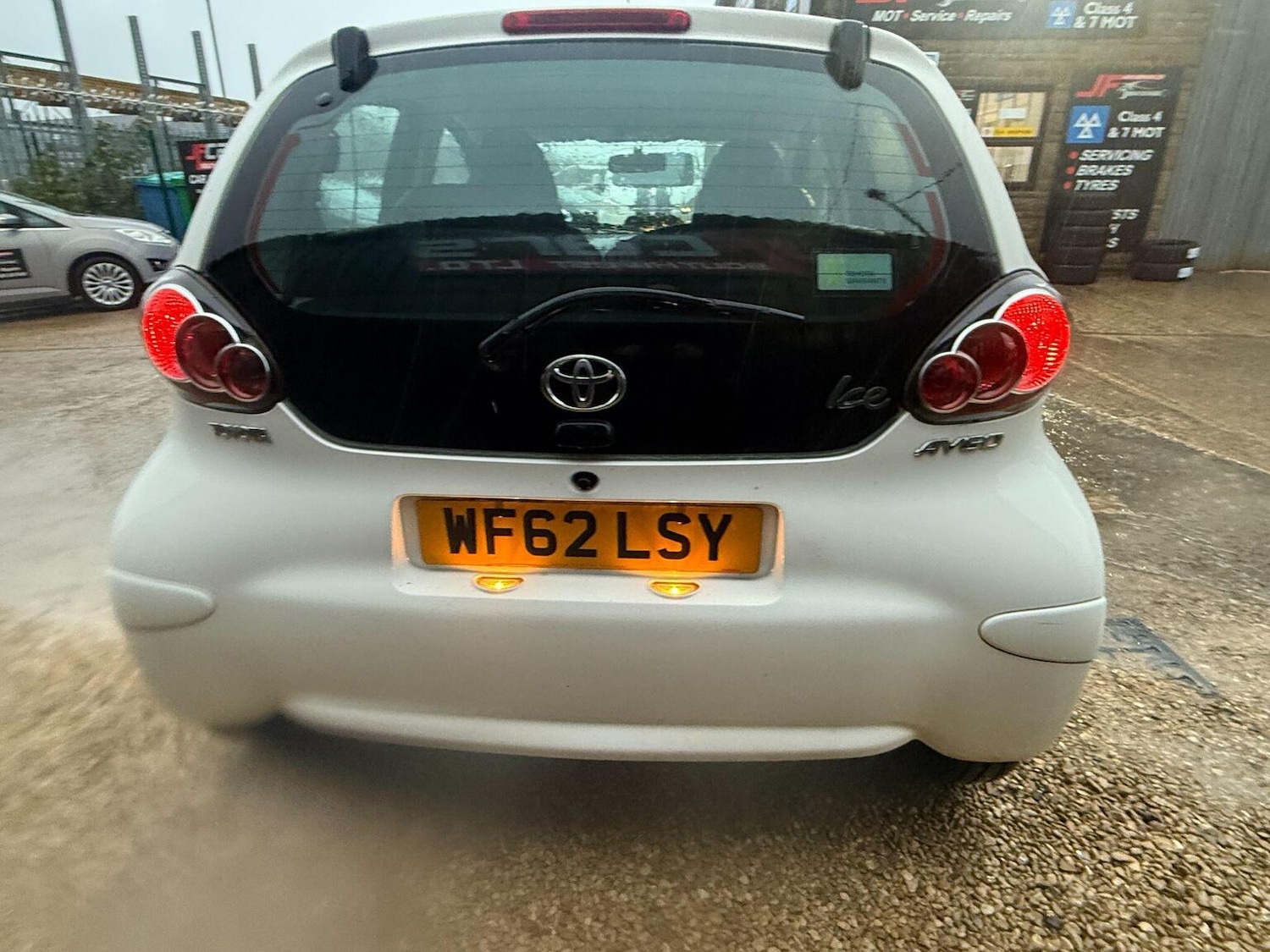 Used Toyota AYGO 2012 for sale - 76471228: Photo 8