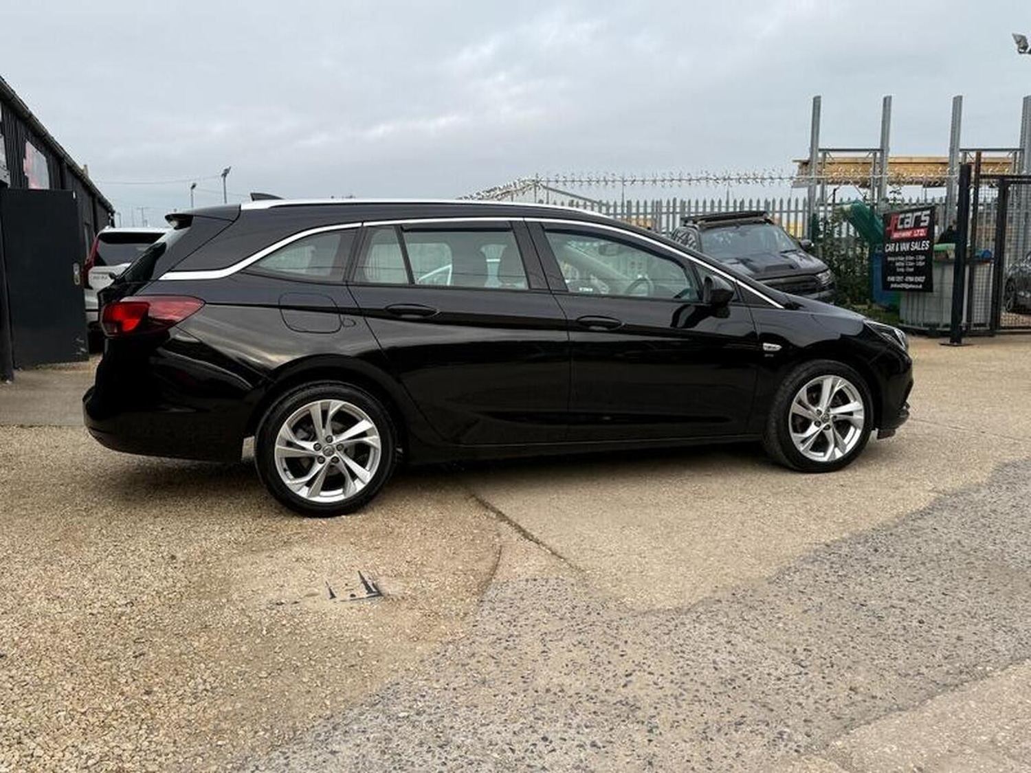 Used Vauxhall Astra 2017 for sale - 76242864: Photo 19