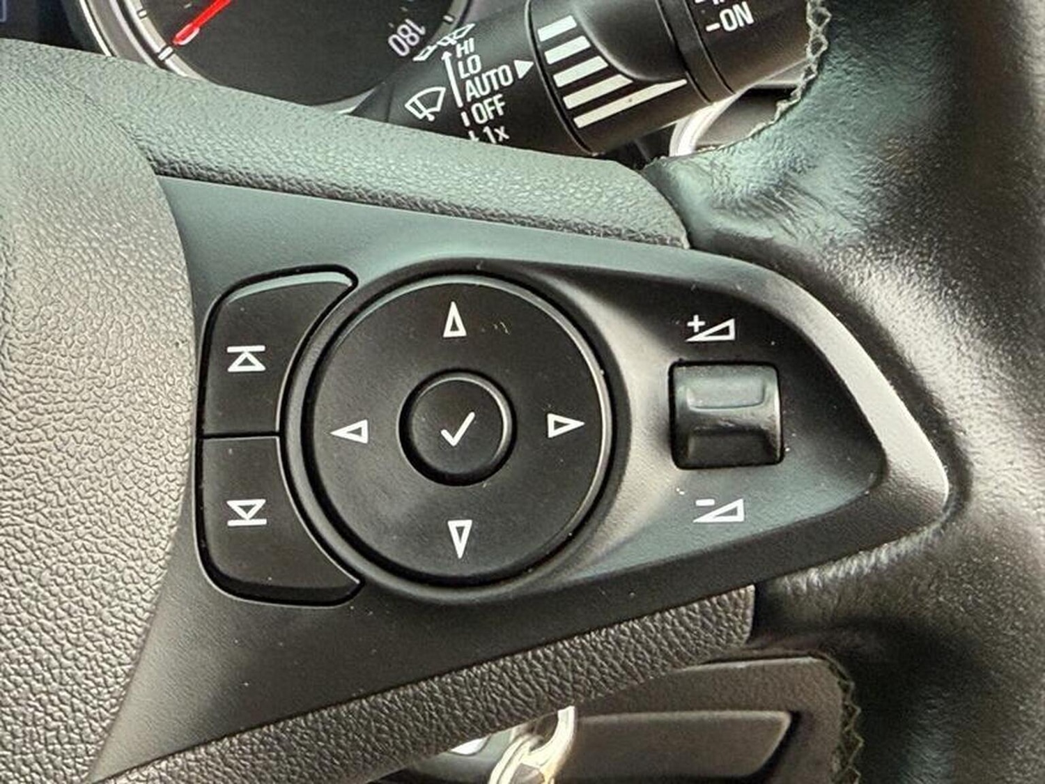 Used Vauxhall Astra 2017 for sale - 76242864: Photo 43