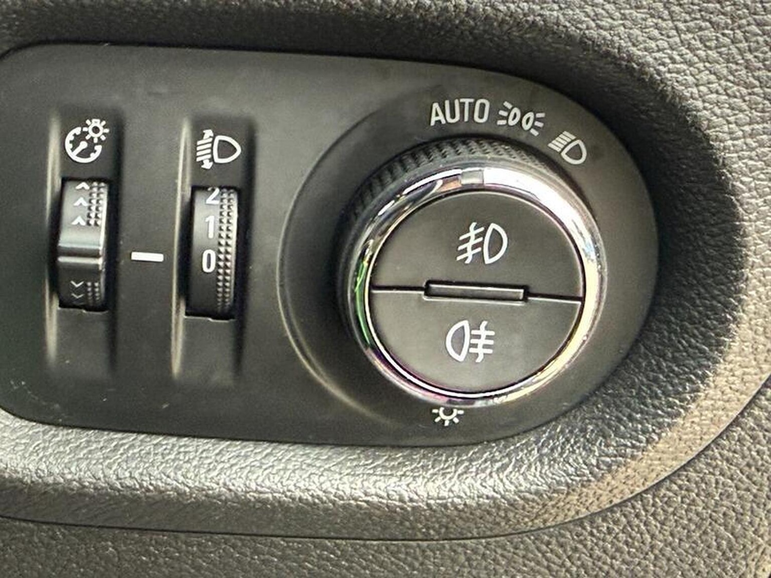 Used Vauxhall Astra 2017 for sale - 76242864: Photo 44