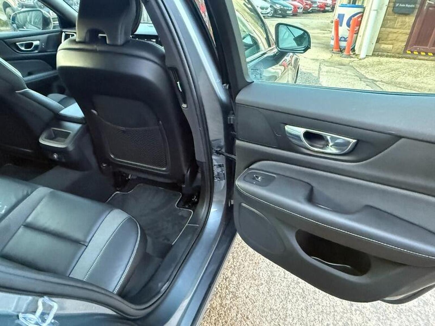 Used Volvo S60 2019 for sale - 75836291: Photo 52