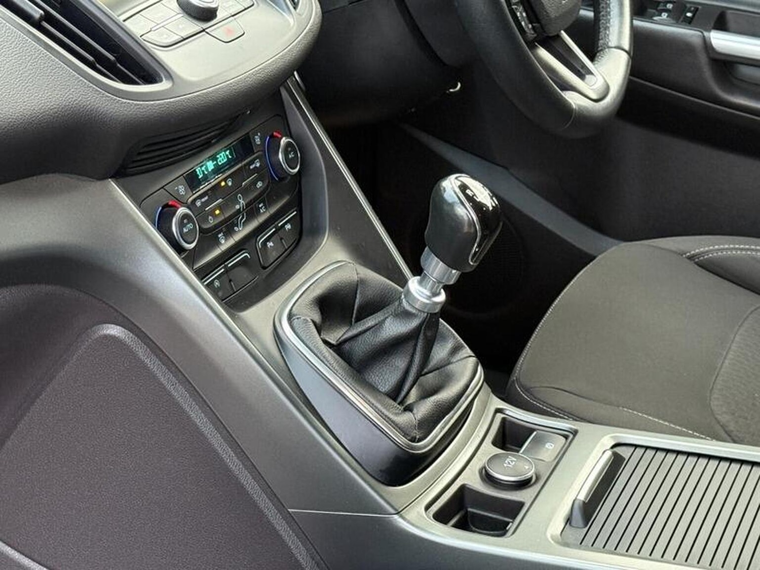 Used Ford Kuga 2017 for sale - 76741313: Photo 34