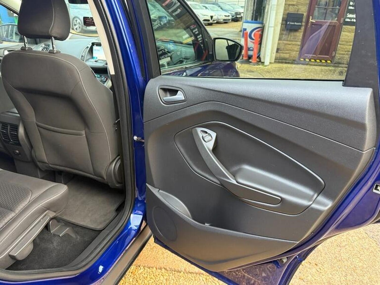 Used Ford Kuga 2017 for sale - 76741313: Photo 41