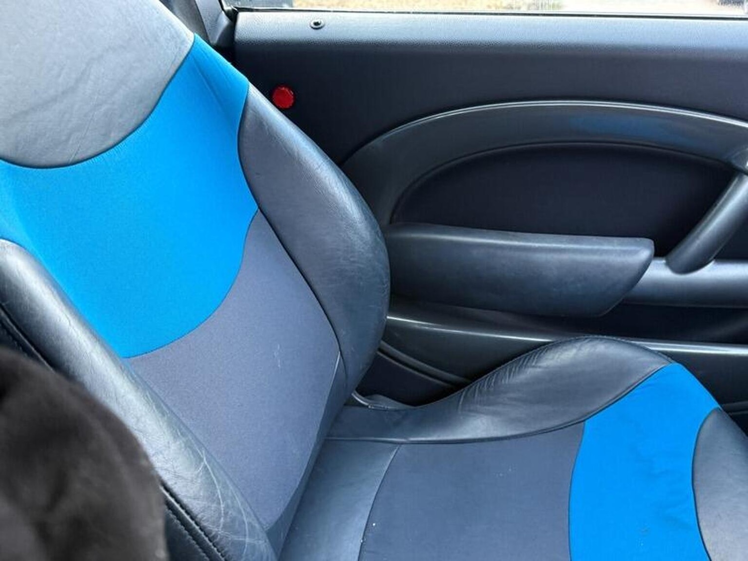 Used MINI Convertible 2008 for sale - 77228270: Photo 27