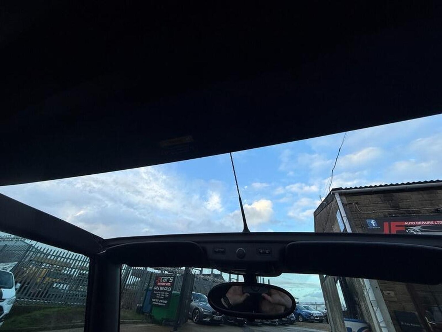 Used MINI Convertible 2008 for sale - 77228270: Photo 29