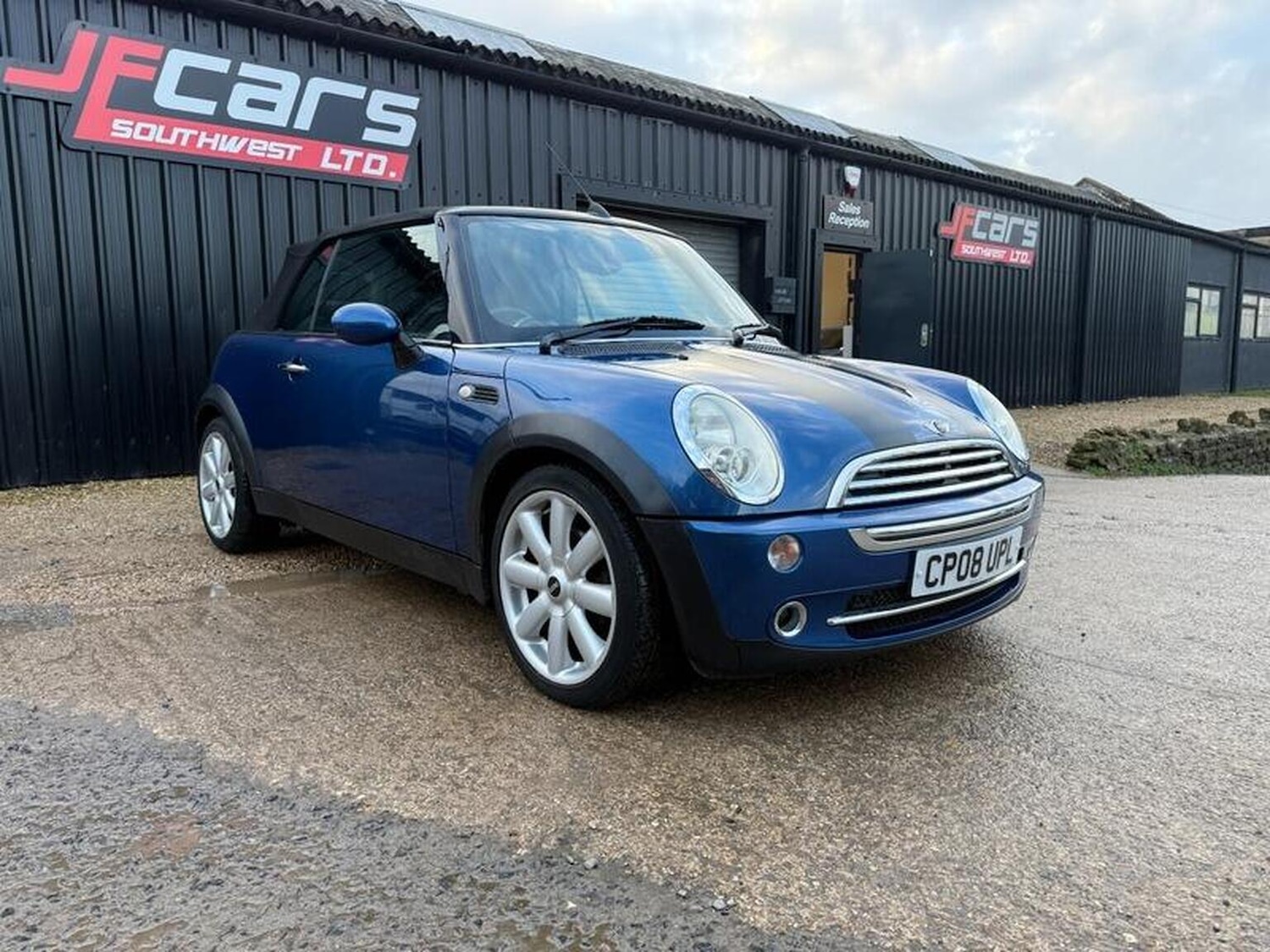 Used MINI Convertible 2008 for sale - 77228270: Photo 3