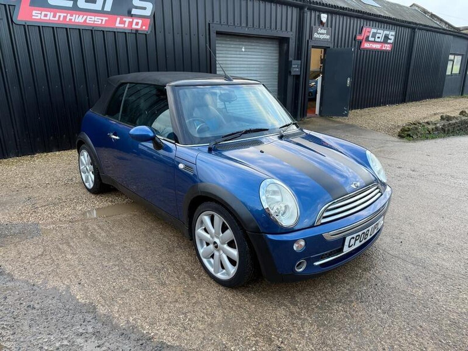 Used MINI Convertible 2008 for sale - 77228270: Photo 4