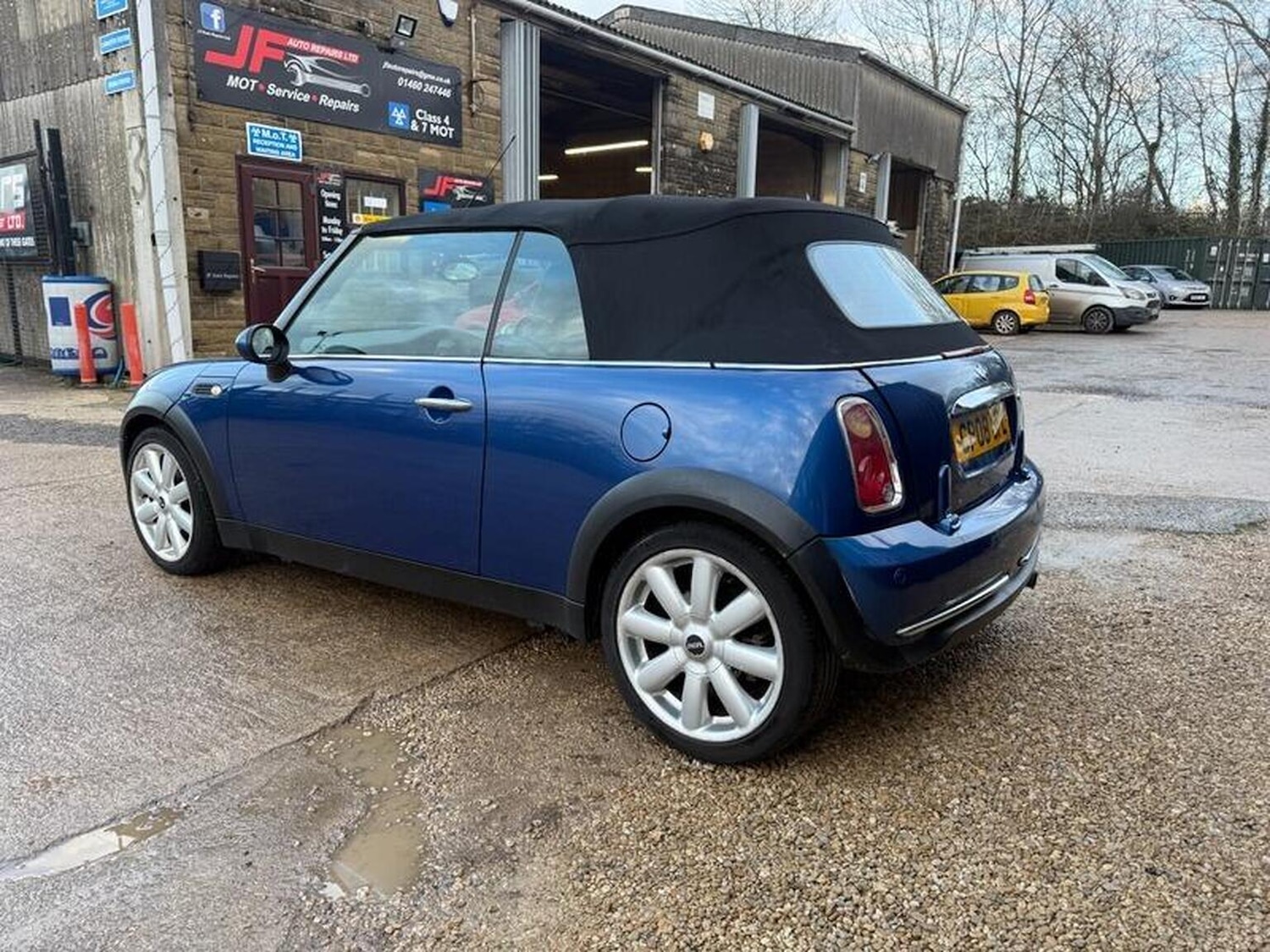 Used MINI Convertible 2008 for sale - 77228270: Photo 9