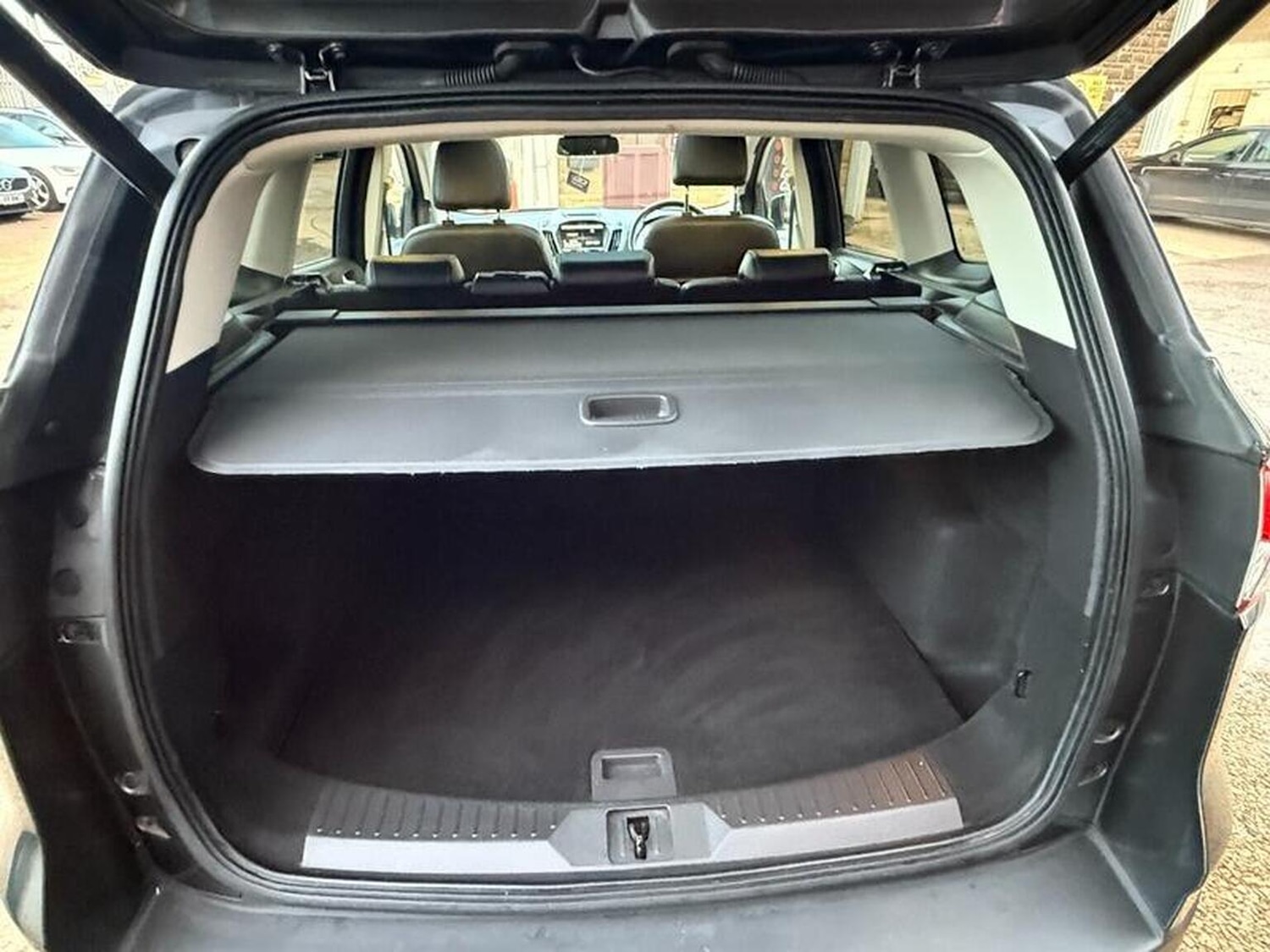 Used Ford Kuga 2015 for sale - 76821556: Photo 38