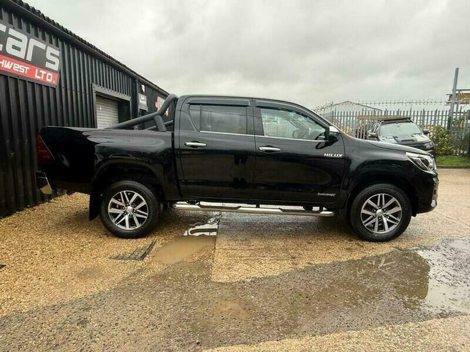 Used Toyota Hilux 2019 for sale - 76407472: Photo 21