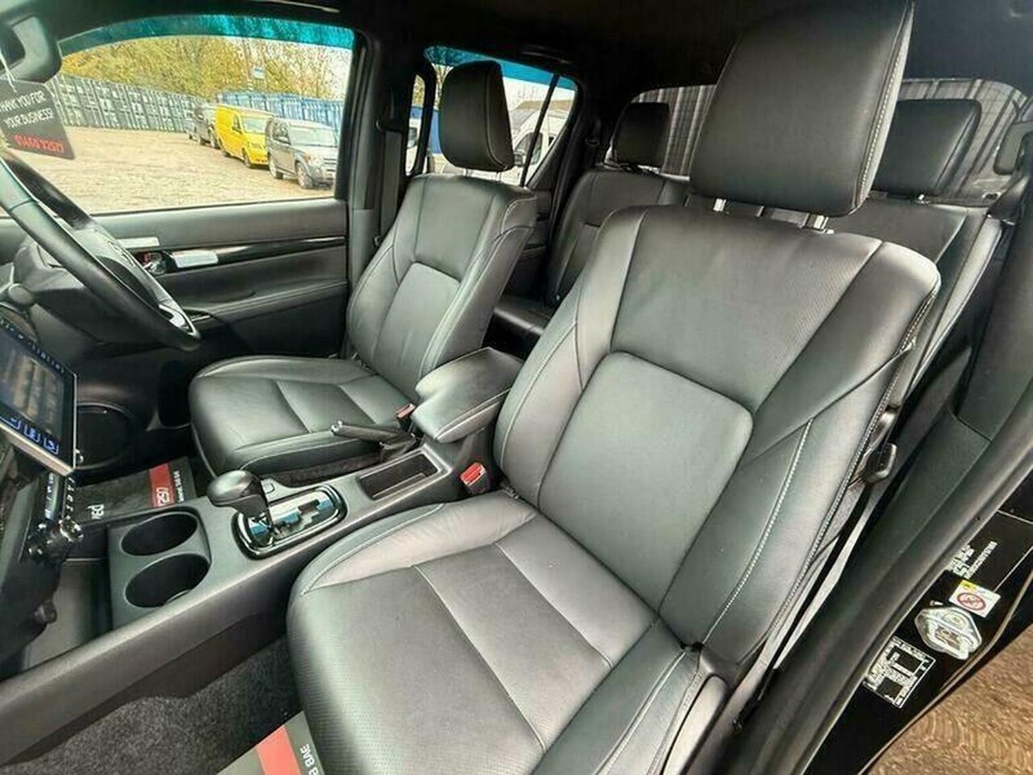 Used Toyota Hilux 2019 for sale - 76407472: Photo 35