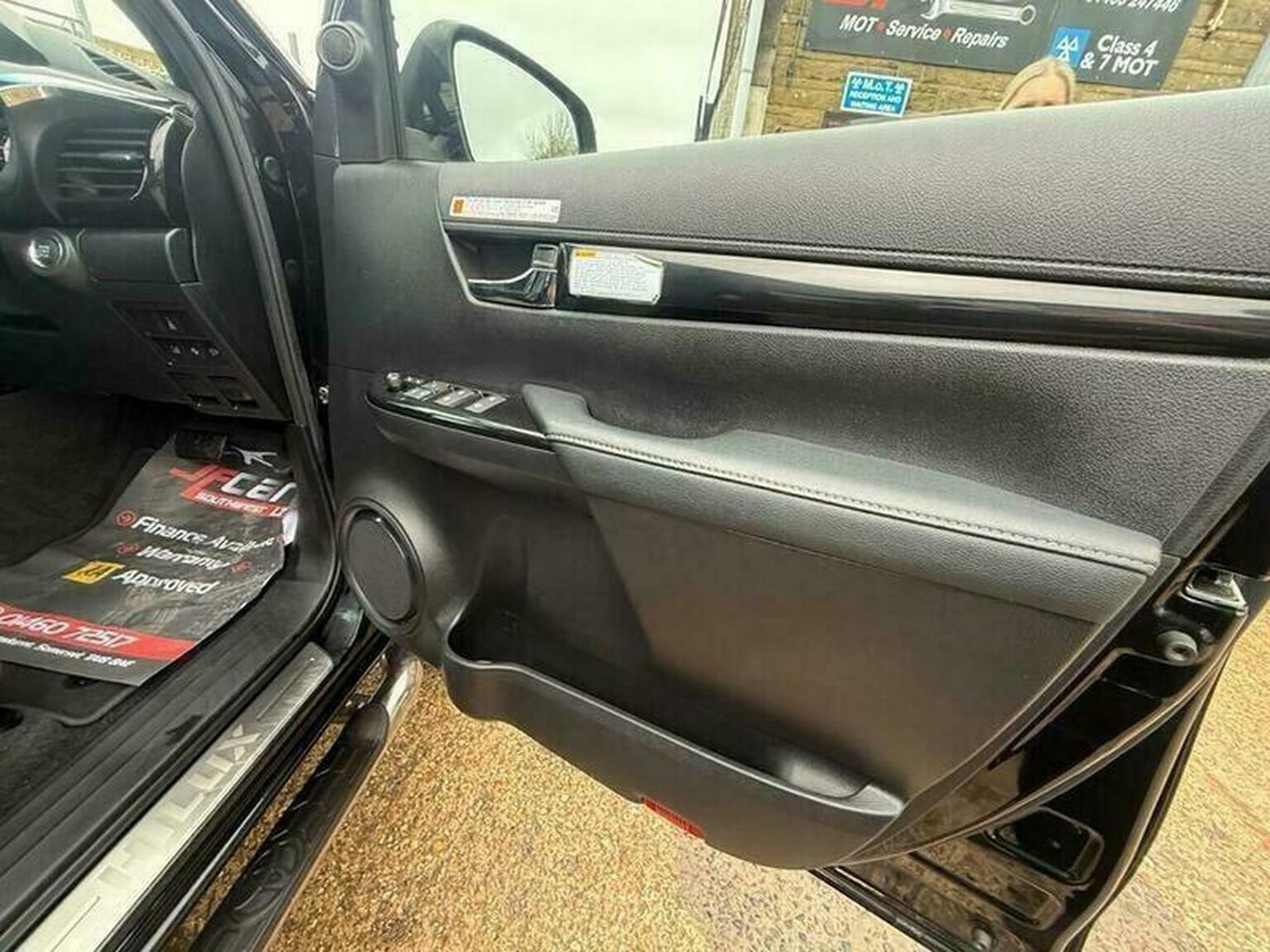 Used Toyota Hilux 2019 for sale - 76407472: Photo 38