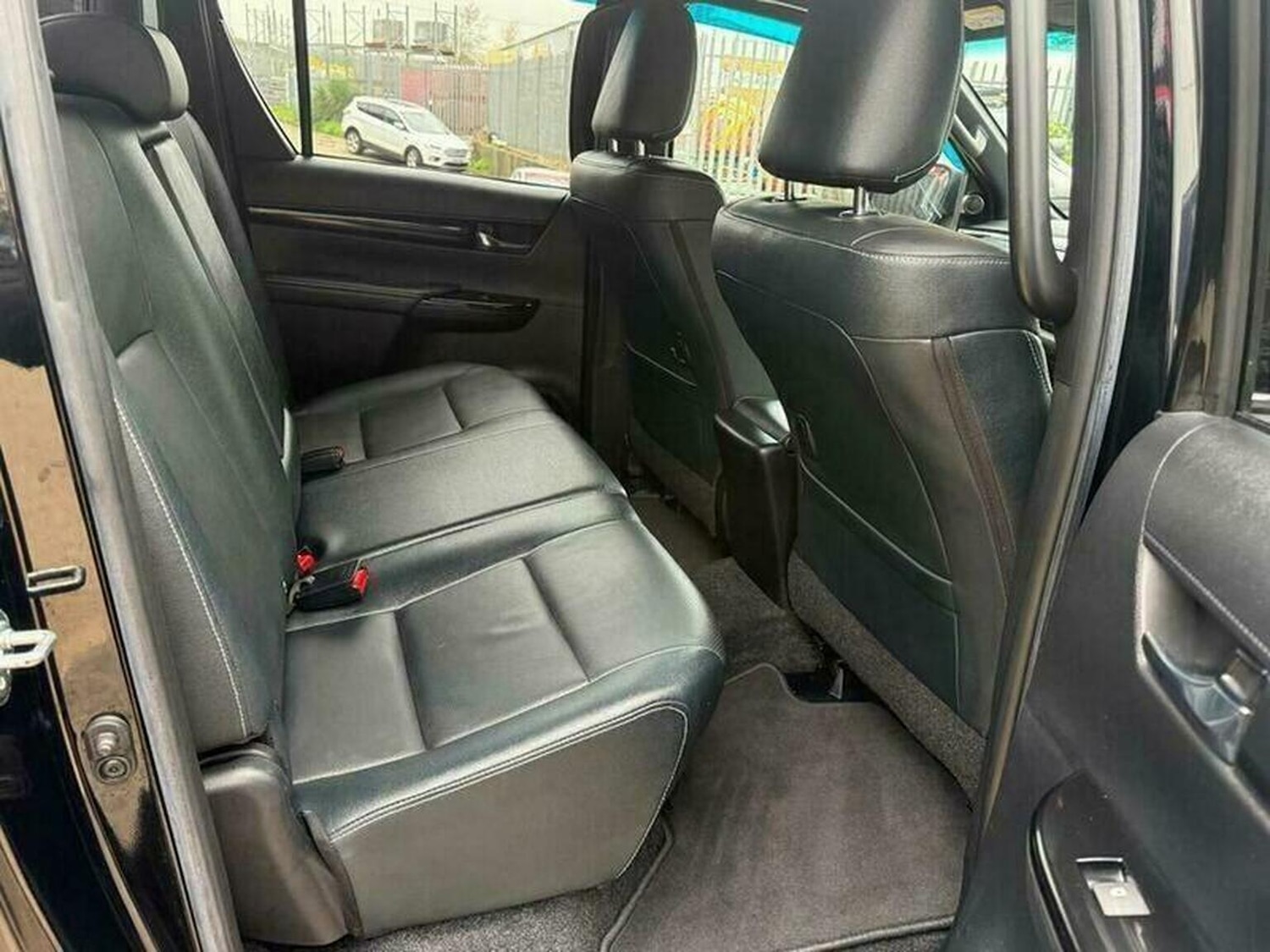 Used Toyota Hilux 2019 for sale - 76407472: Photo 51