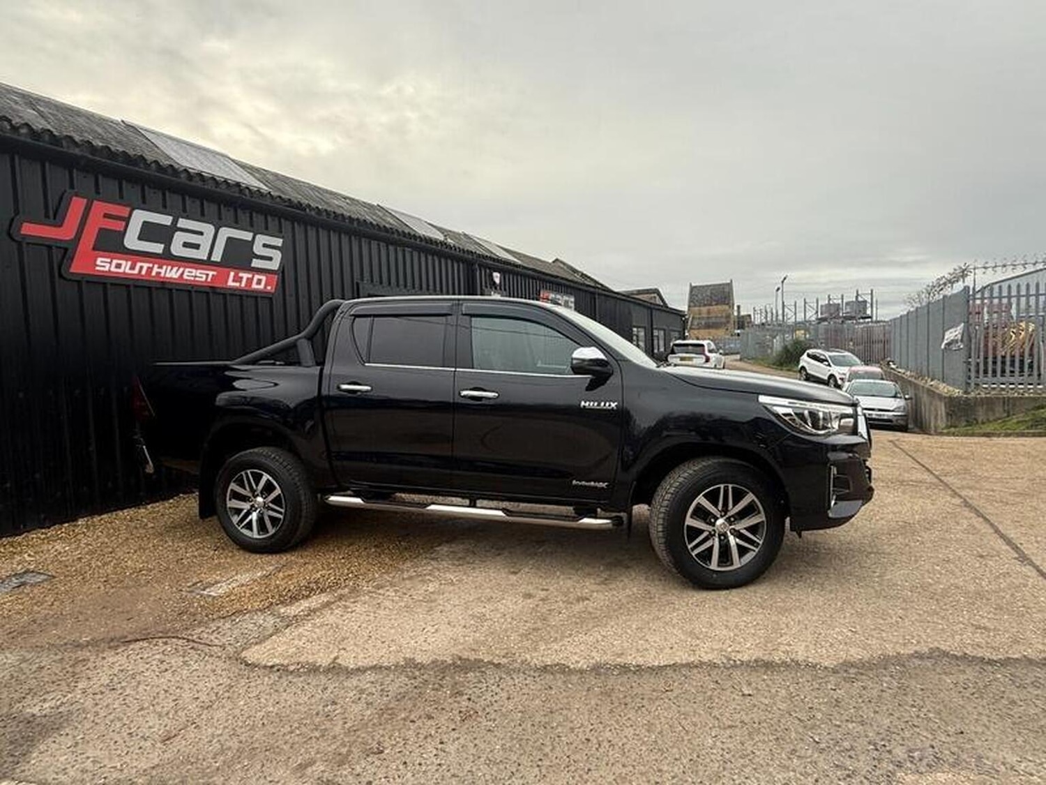 Used Toyota Hilux 2019 for sale - 76407472: Photo 59