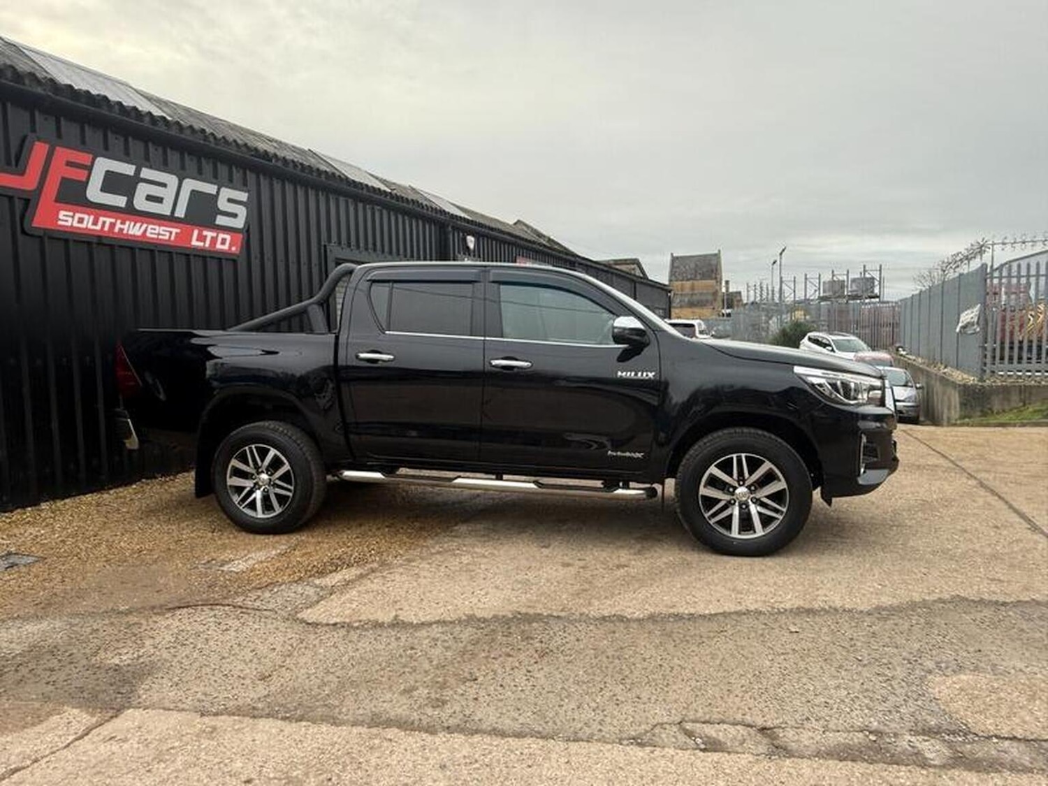 Used Toyota Hilux 2019 for sale - 76407472: Photo 64