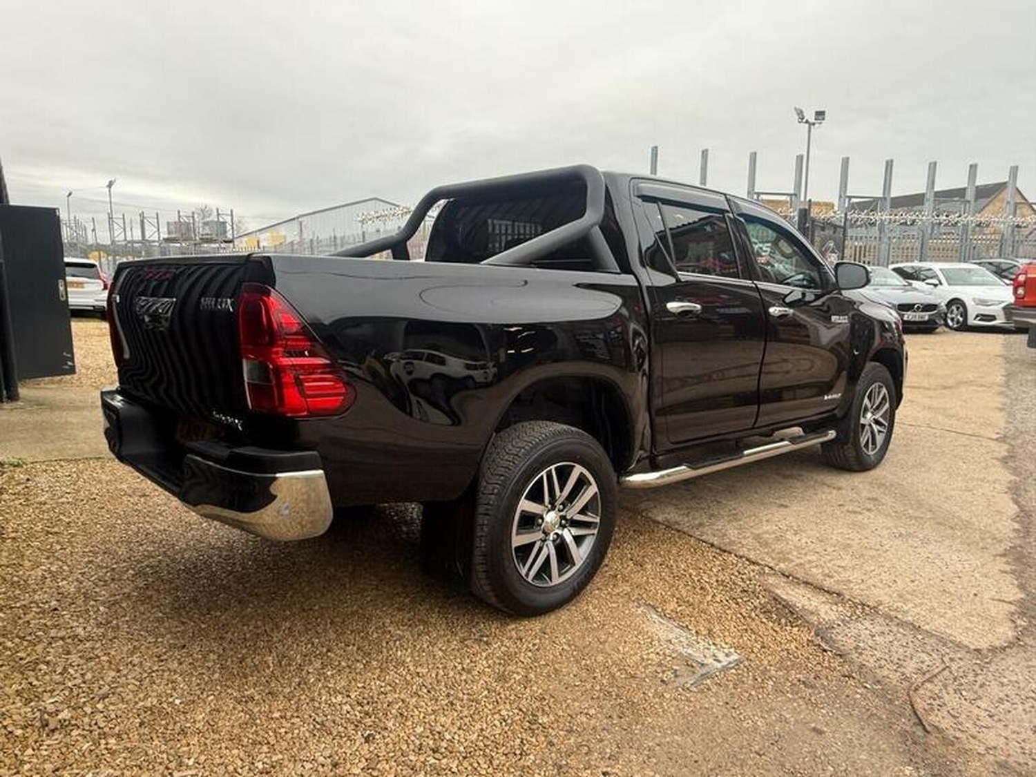 Used Toyota Hilux 2019 for sale - 76407472: Photo 66