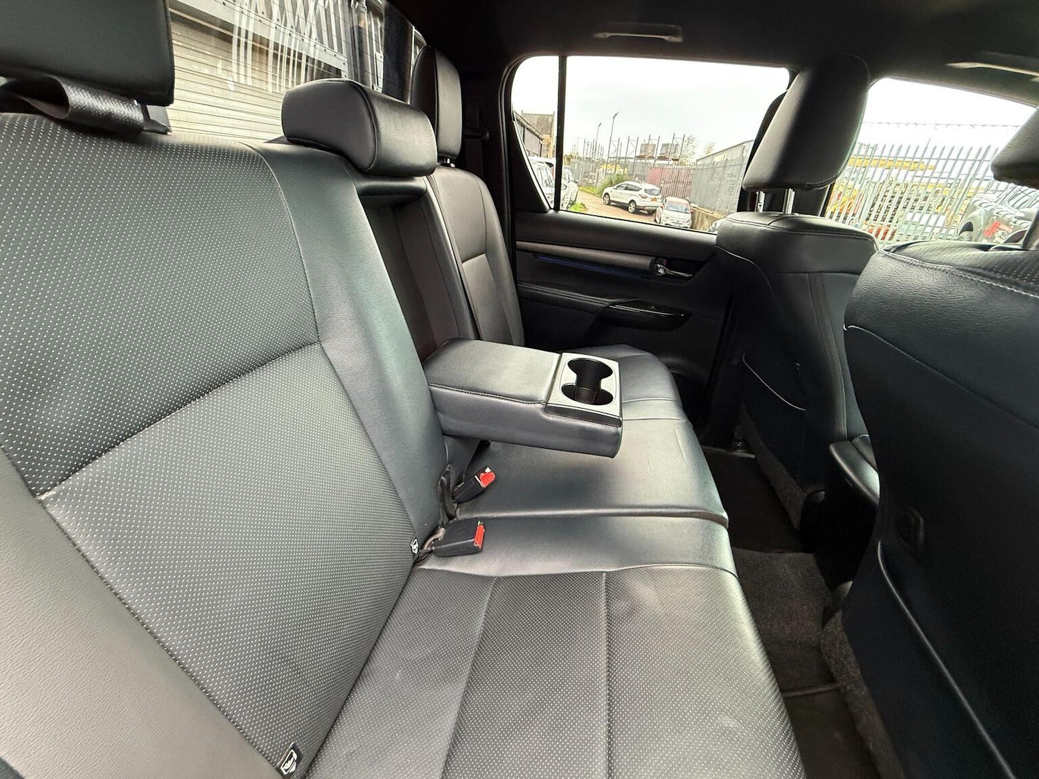 Used Toyota Hilux 2021 for sale - 76471176: Photo 46