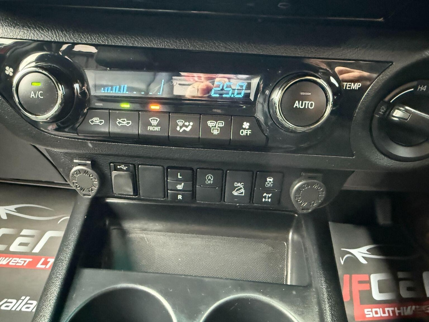 Used Toyota Hilux 2021 for sale - 76471176: Photo 49