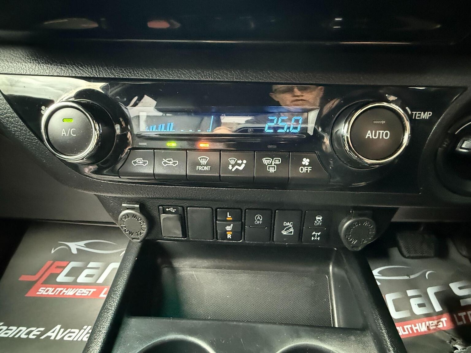 Used Toyota Hilux 2021 for sale - 76471176: Photo 52