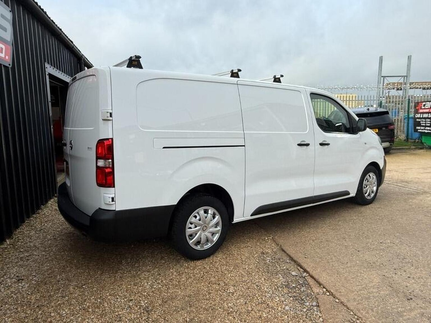 Used Vauxhall Vivaro 2022 for sale - 77632367: Photo 10