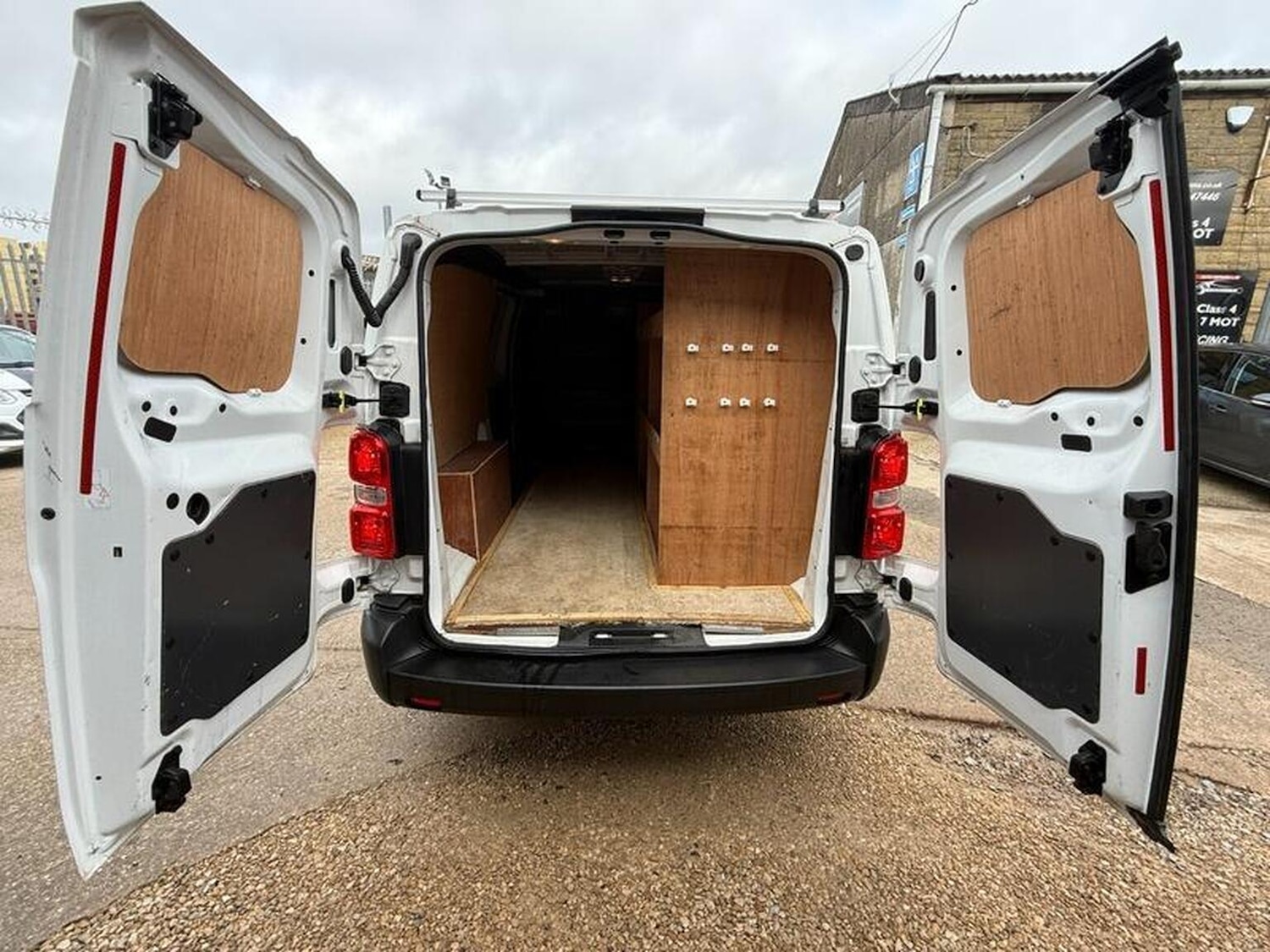 Used Vauxhall Vivaro 2022 for sale - 77632367: Photo 23