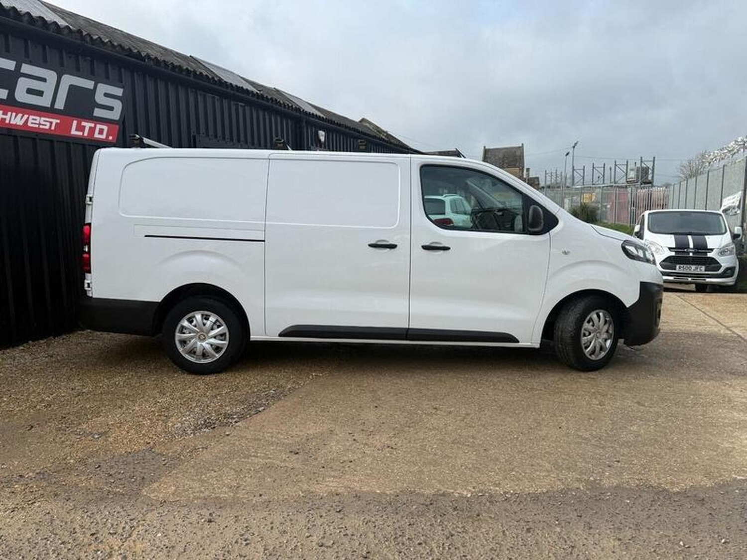 Used Vauxhall Vivaro 2022 for sale - 77632367: Photo 8