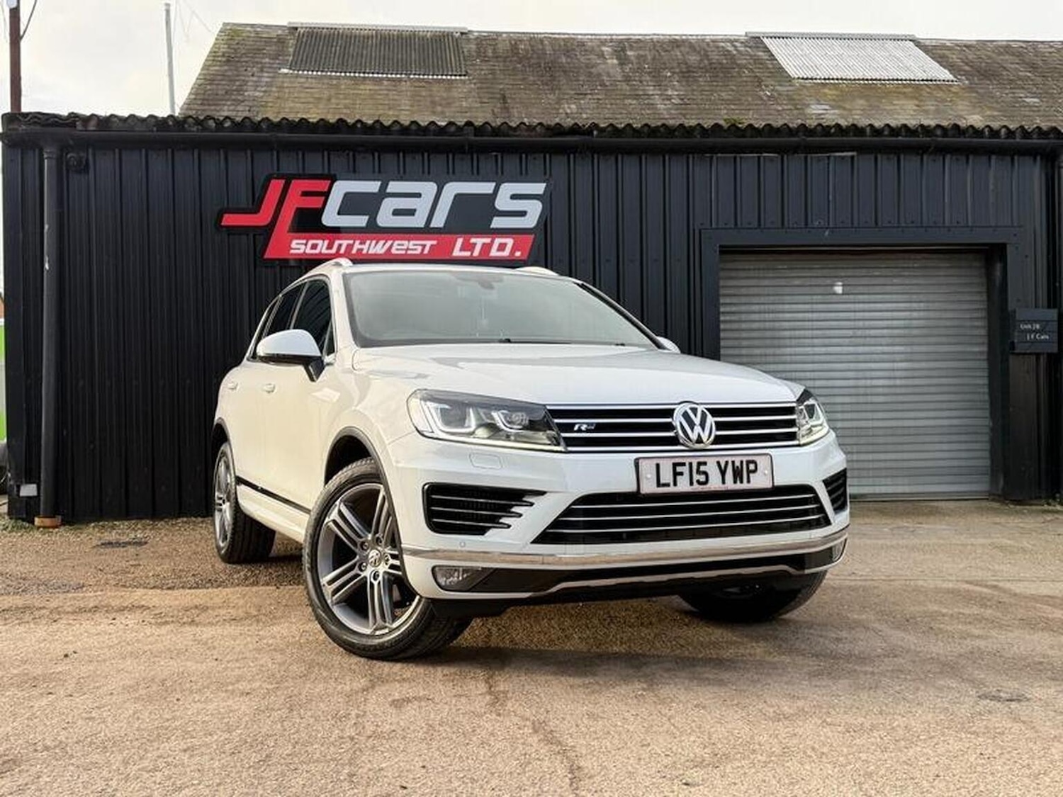 Used Volkswagen Touareg 2015 for sale - 77603422: Photo 2