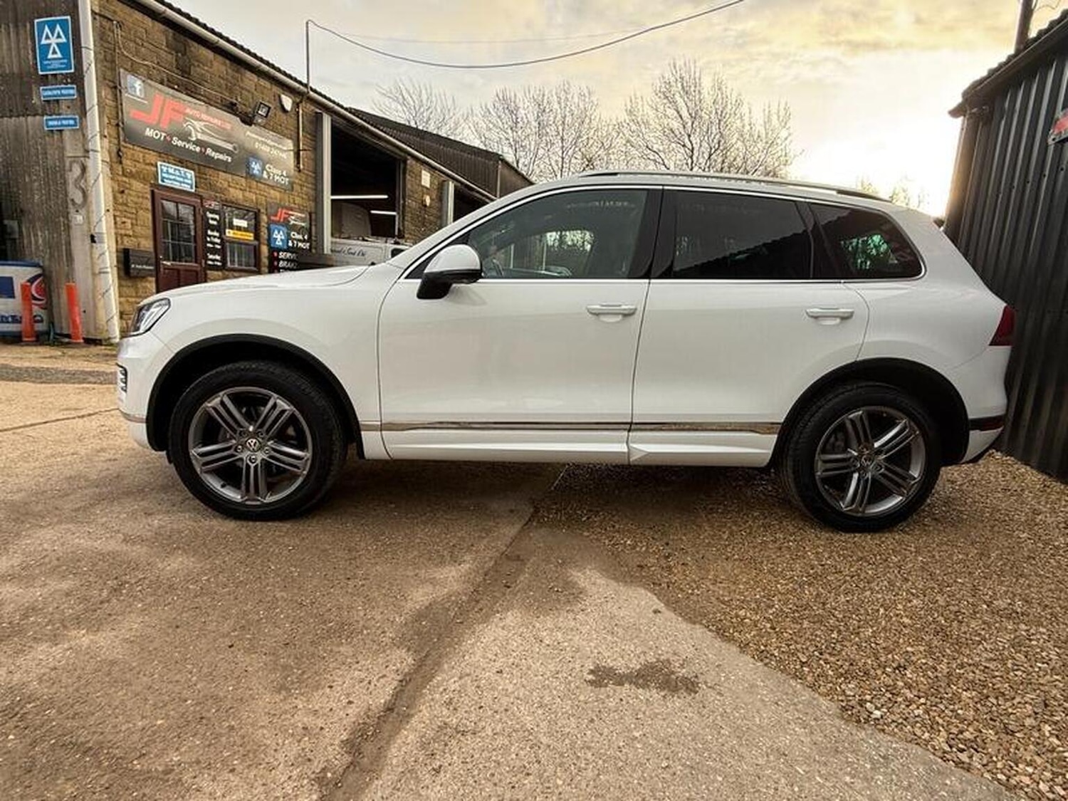 Used Volkswagen Touareg 2015 for sale - 77603422: Photo 22