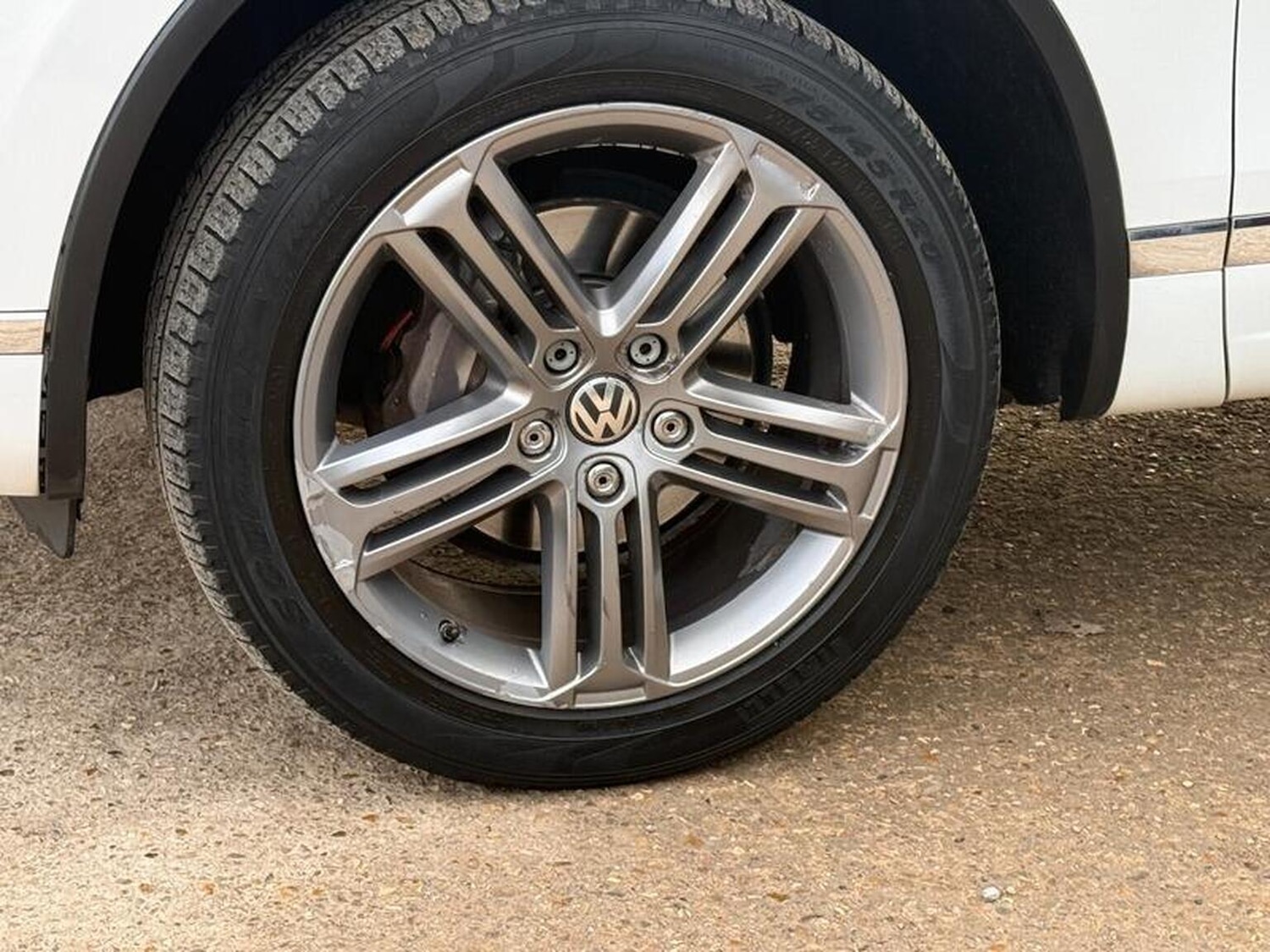 Used Volkswagen Touareg 2015 for sale - 77603422: Photo 24