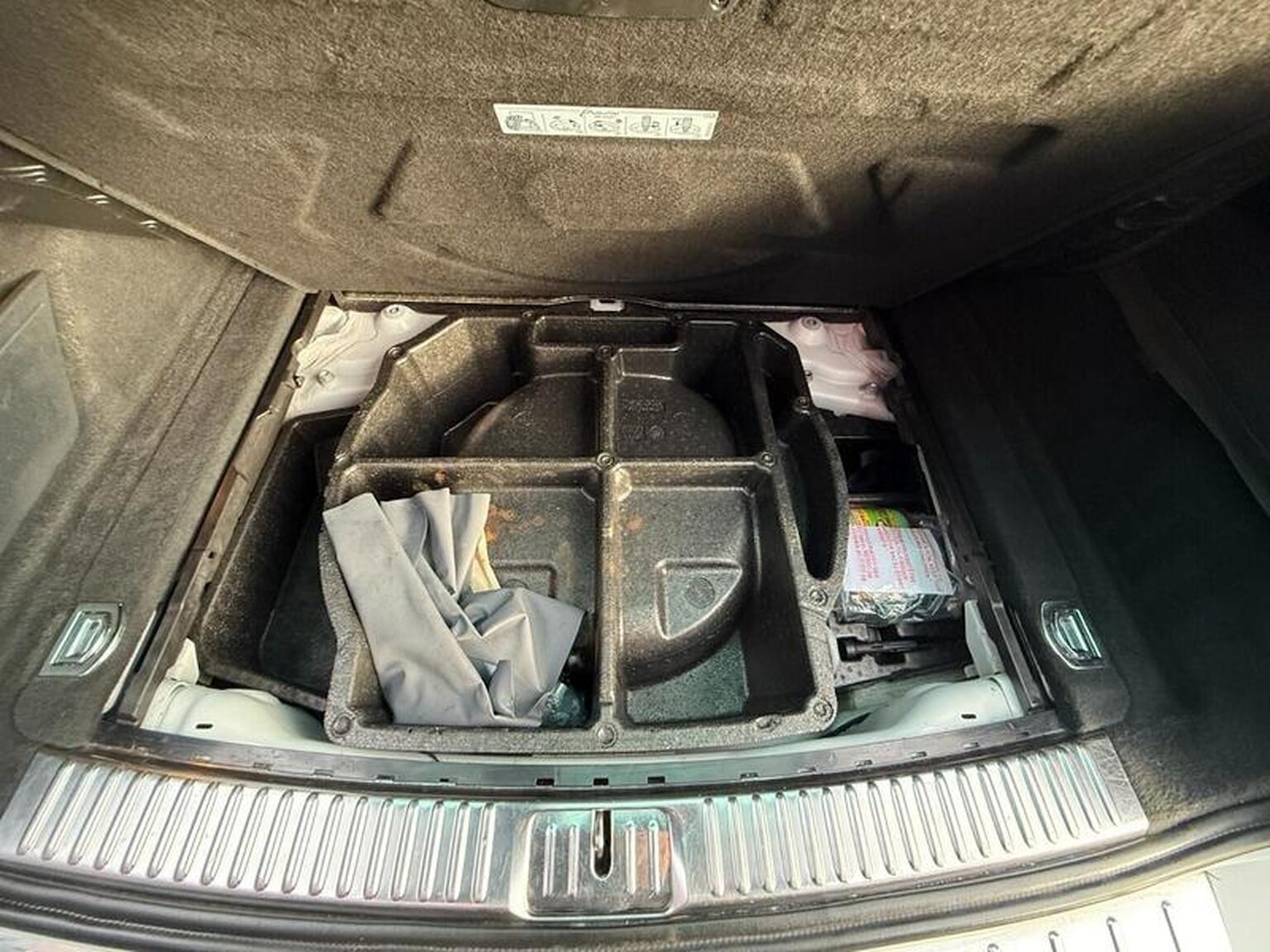 Used Volkswagen Touareg 2015 for sale - 77603422: Photo 43