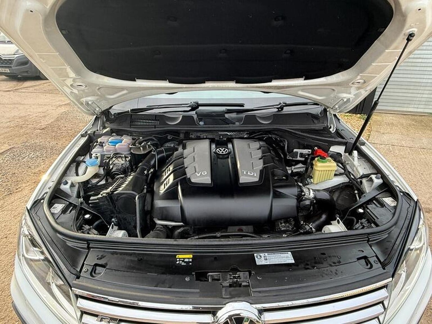 Used Volkswagen Touareg 2015 for sale - 77603422: Photo 55