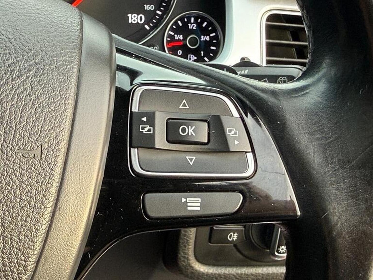 Used Volkswagen Touareg 2015 for sale - 77603422: Photo 65