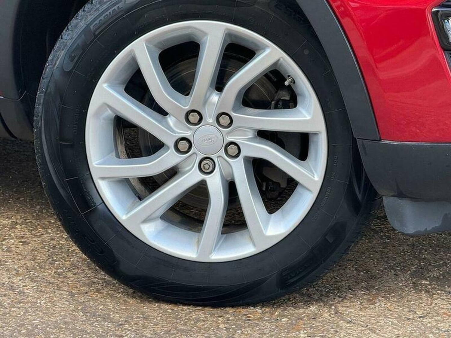 Used Land Rover Discovery Sport 2017 for sale - 77465731: Photo 5