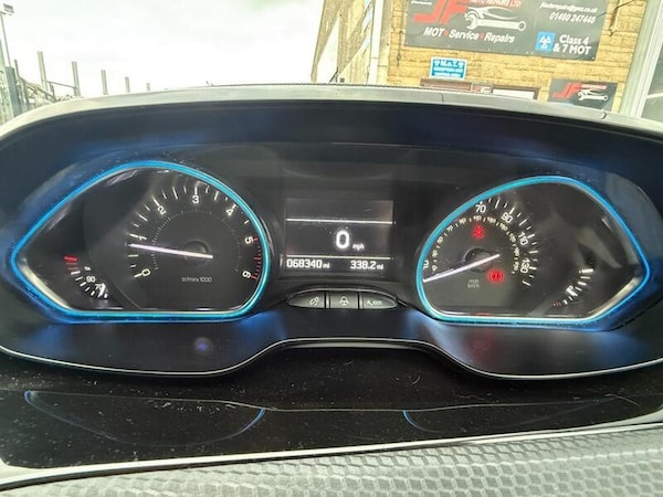 Used Peugeot 2008 2016 for sale - 76252354: Photo 21