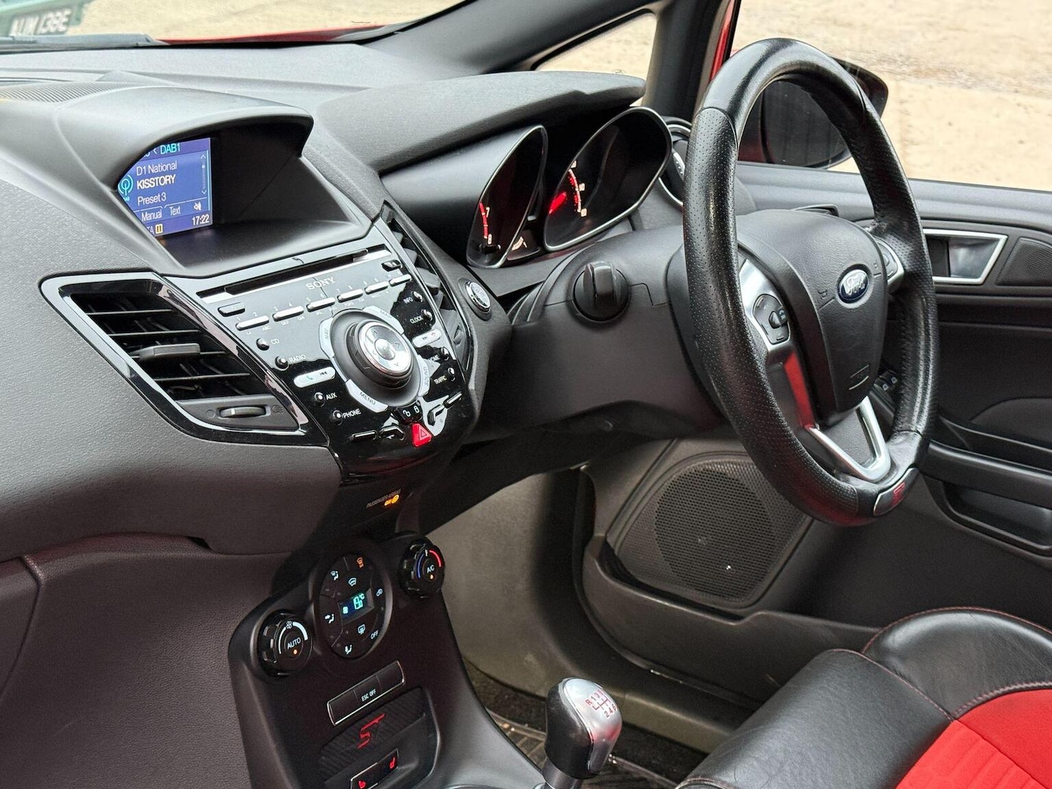 Used Ford Fiesta 2015 for sale - 77781655: Photo 37