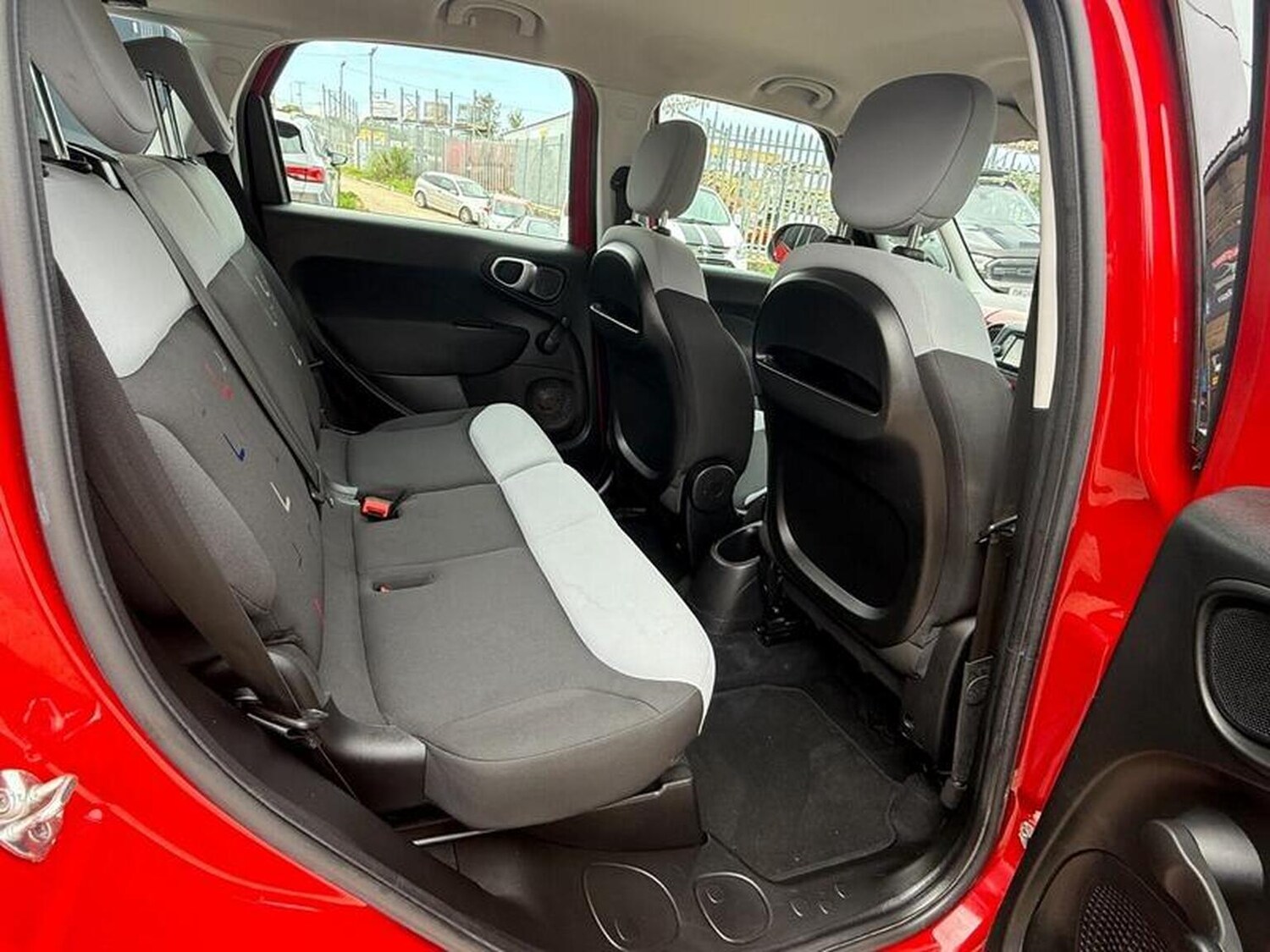 Used Fiat 500L 2016 for sale - 76058049: Photo 31