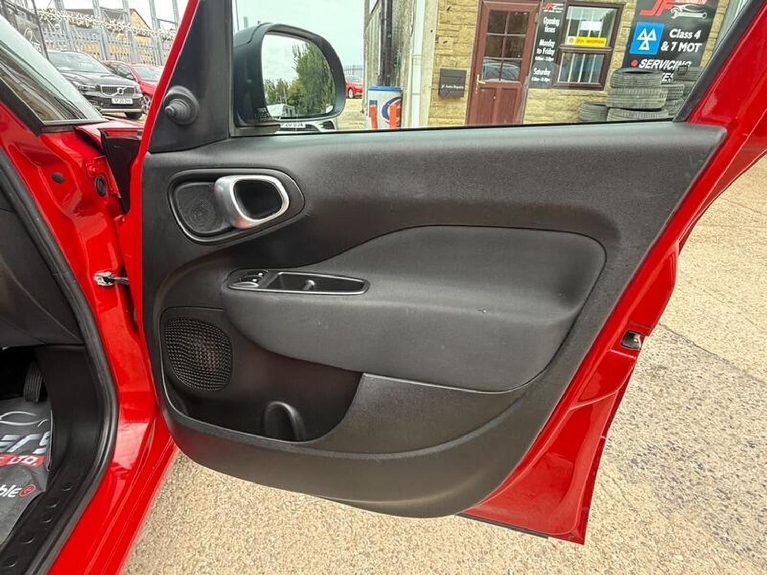 Used Fiat 500L 2016 for sale - 76058049: Photo 33