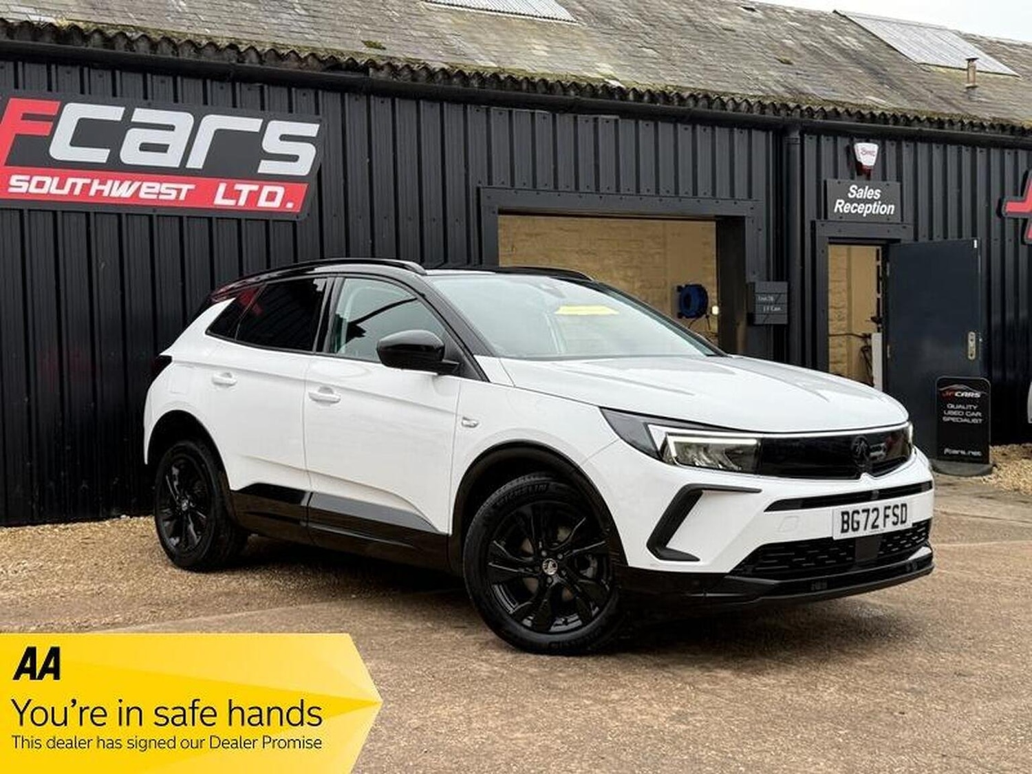 Used Vauxhall Grandland 2022 for sale - 76794434: Photo 2