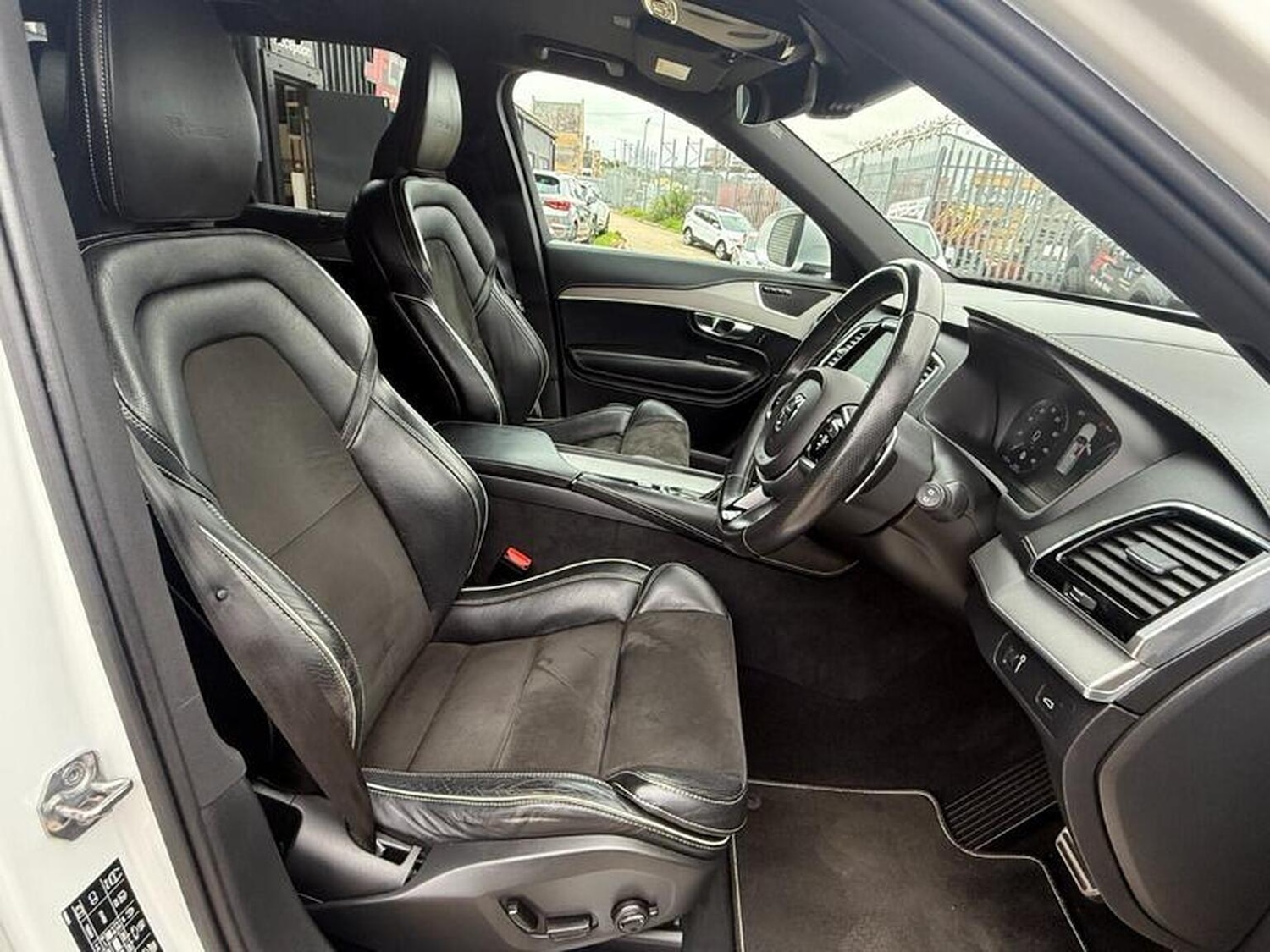 Used Volvo XC90 2018 for sale - 76237117: Photo 25