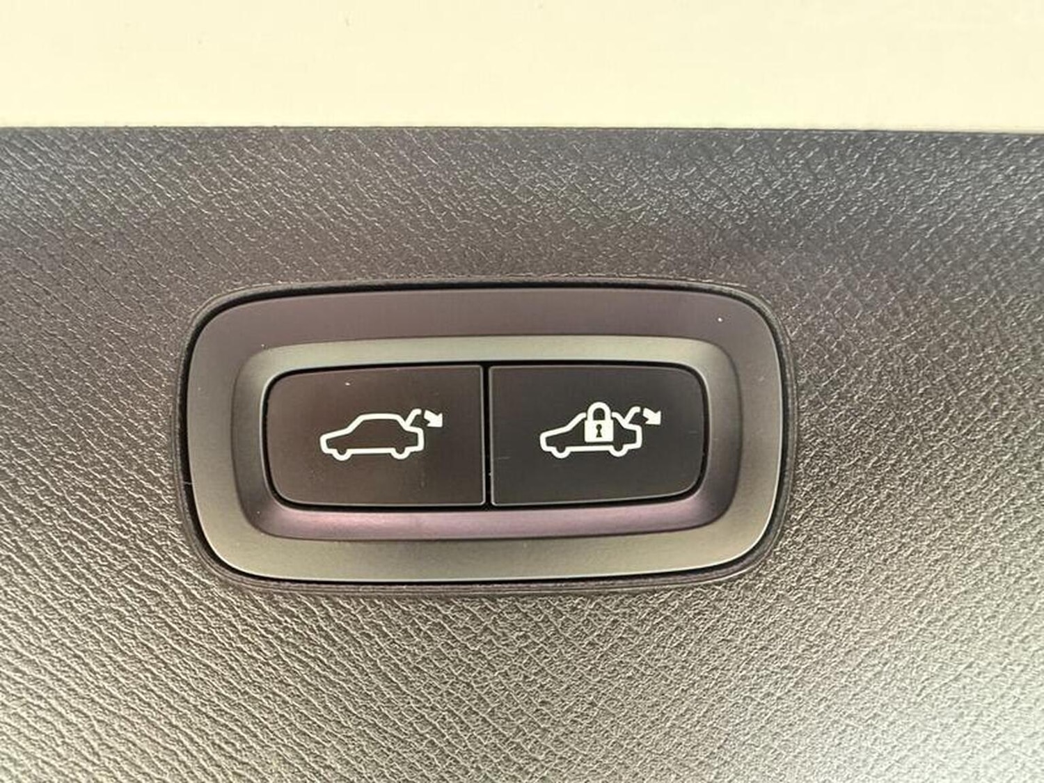 Used Volvo XC90 2018 for sale - 76237117: Photo 49