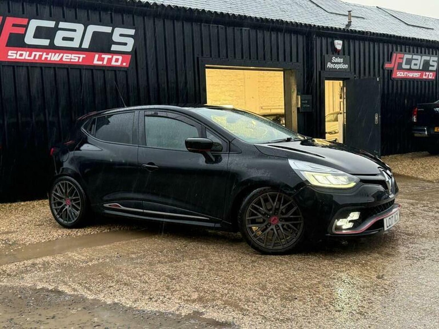 Used Renault Clio 2017 for sale - 77548296: Photo 13