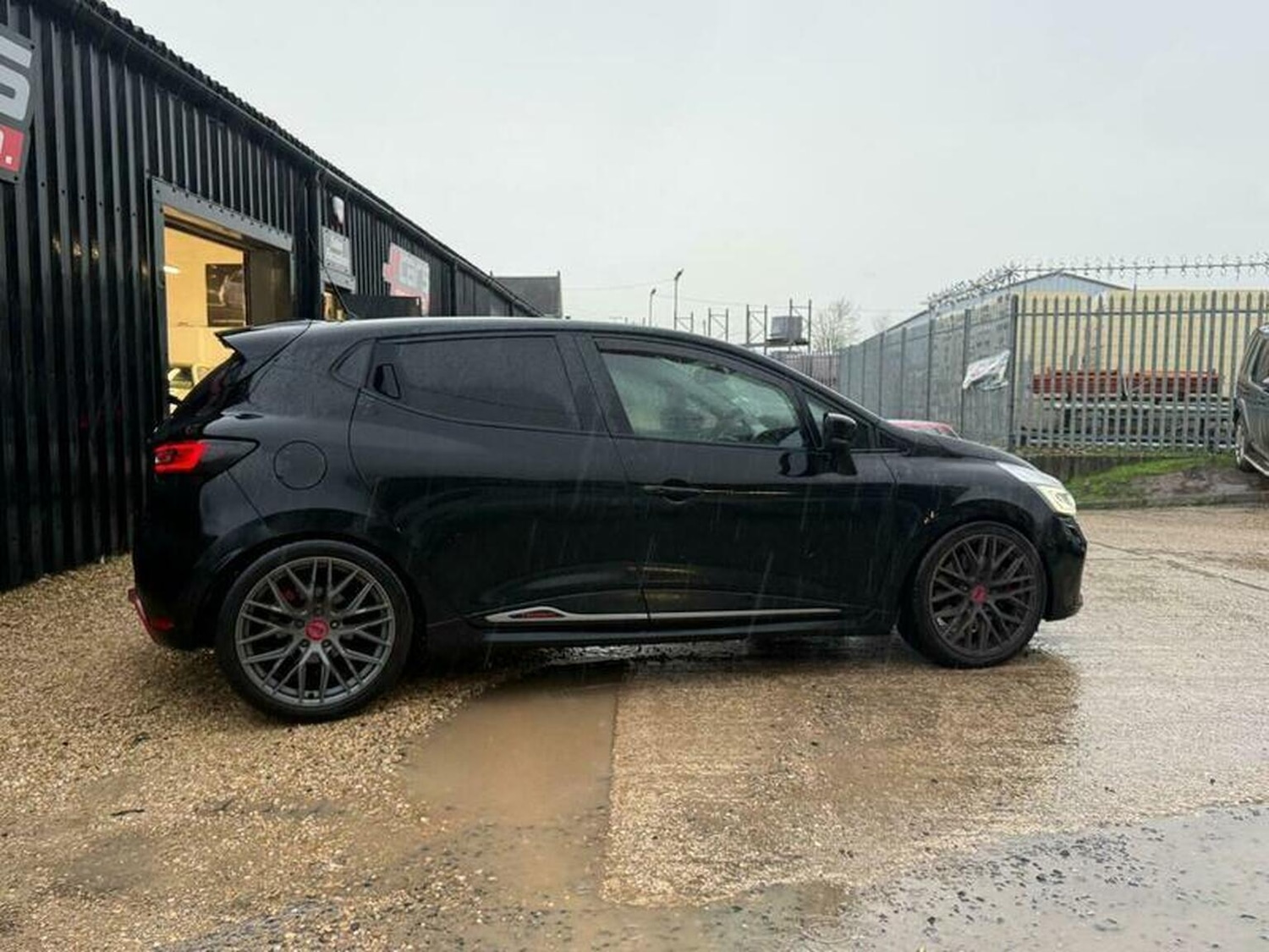 Used Renault Clio 2017 for sale - 77548296: Photo 21