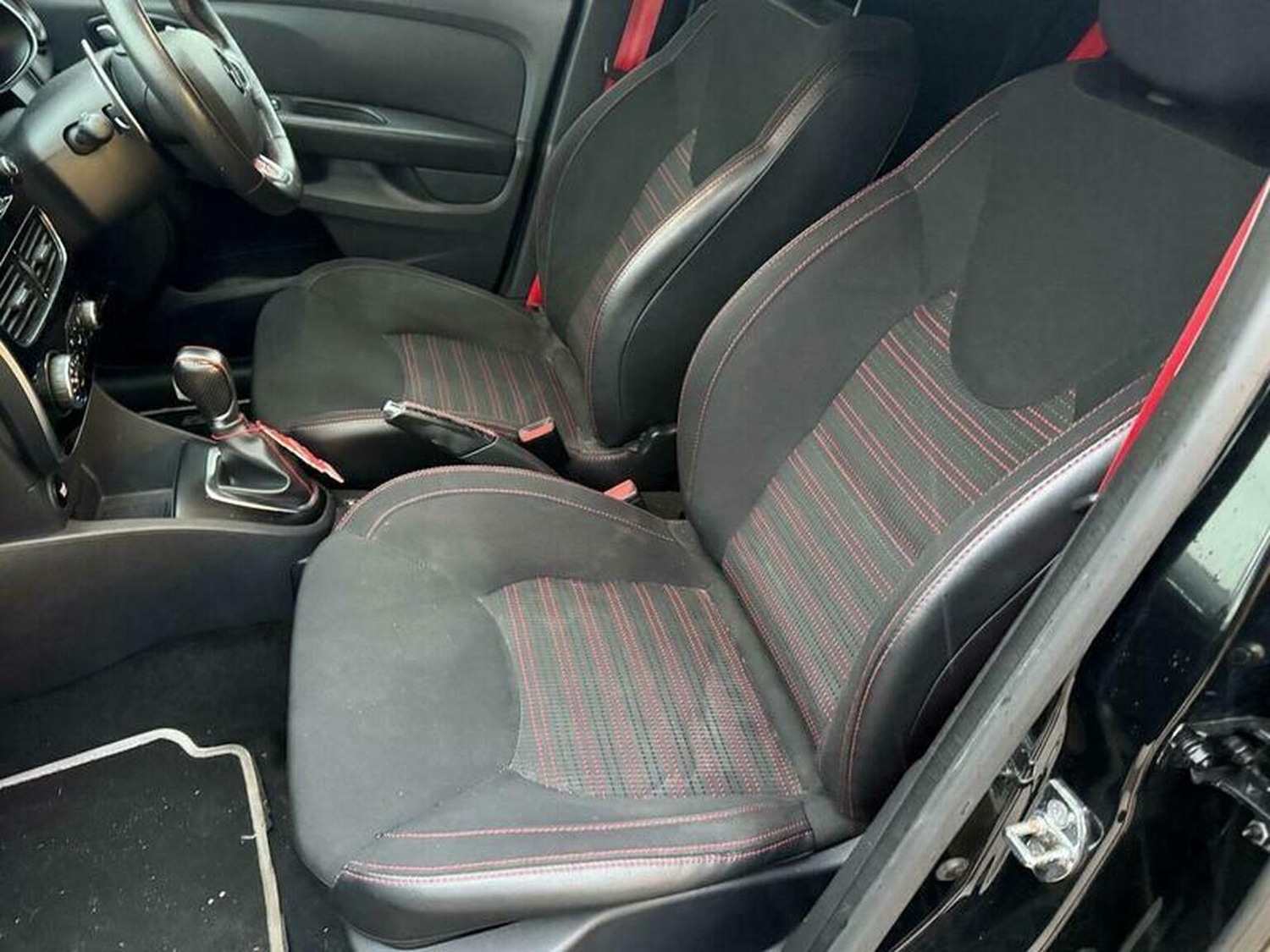 Used Renault Clio 2017 for sale - 77548296: Photo 33