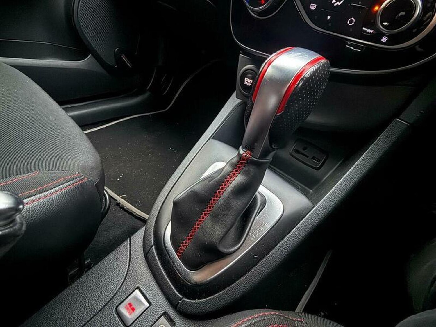 Used Renault Clio 2017 for sale - 77548296: Photo 46